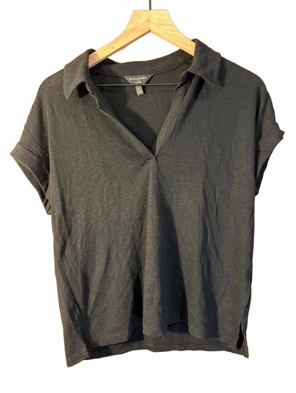 Banana Republic Linen Blend V-neck Polo - Woman’s Medium